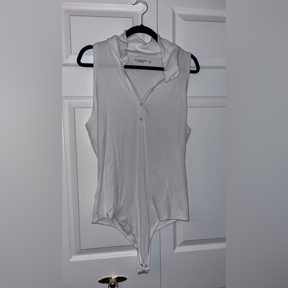 Abercrombie & Fitch Polo bodysuit - Picture 1 of 4